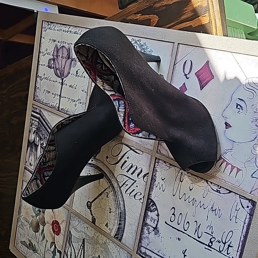 Christian Siriano Black Open Toe & Top Heels